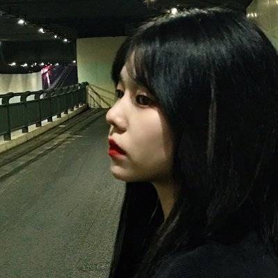 黑白模特