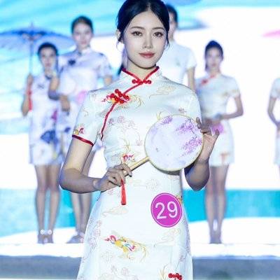 纪实模特