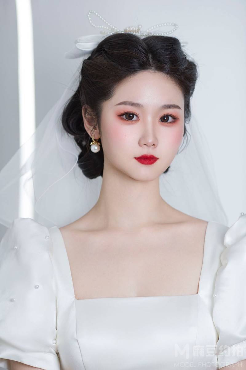 妆容模特