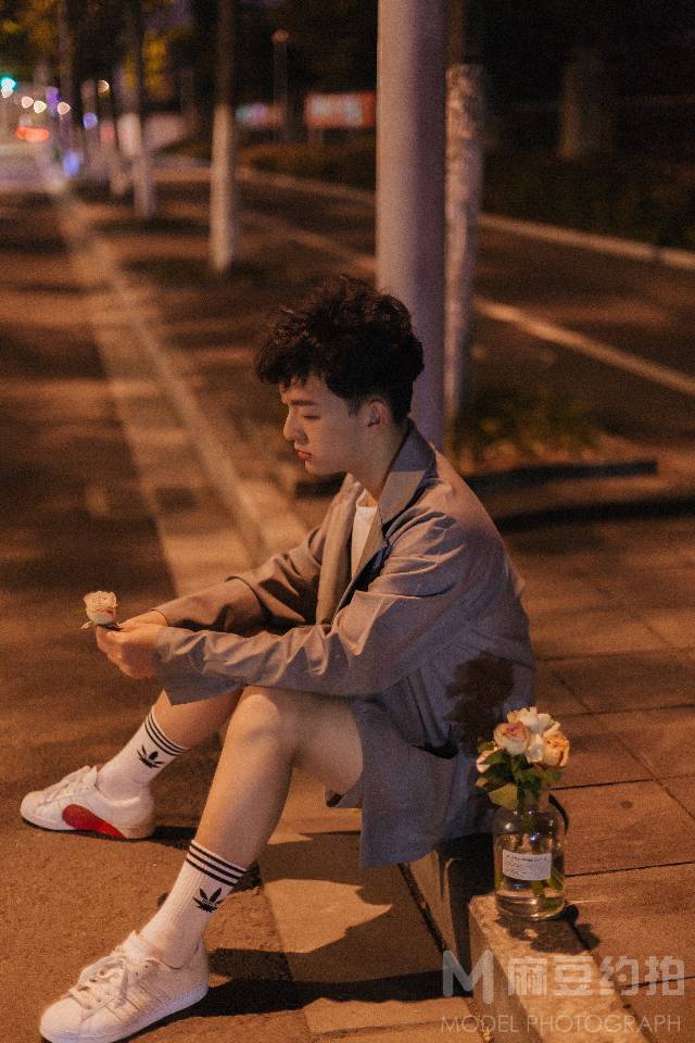 情绪模特