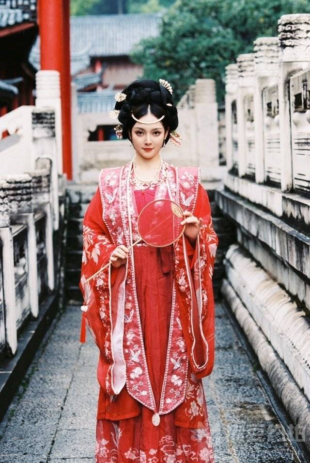 胶片模特