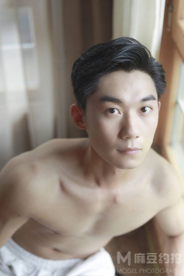 纪实模特