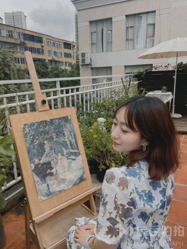情绪模特