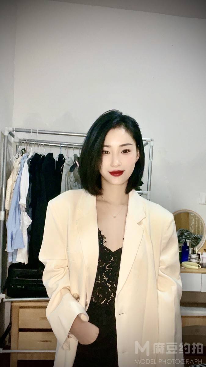 清新模特