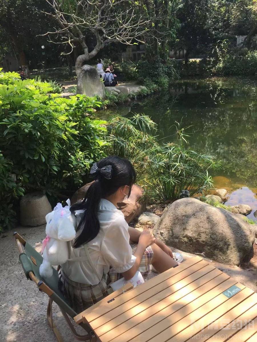 校园模特