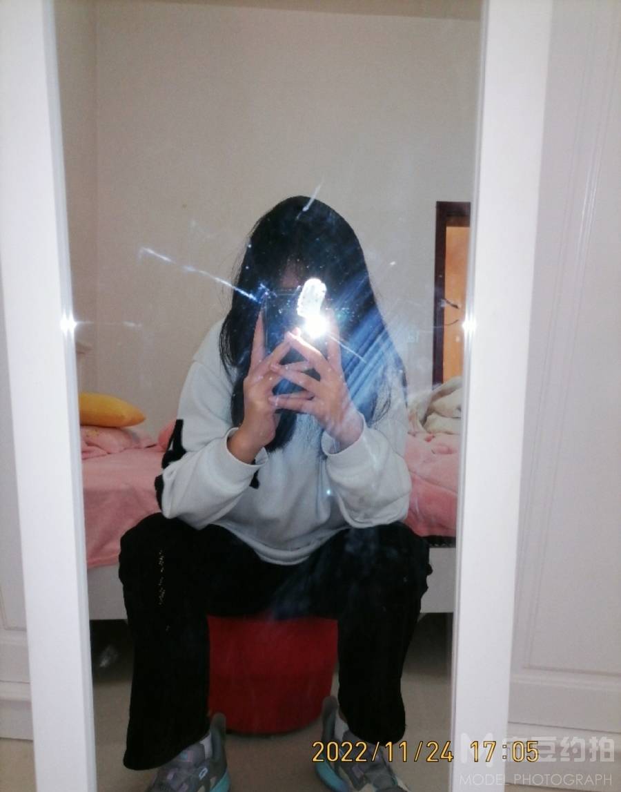 胶片模特