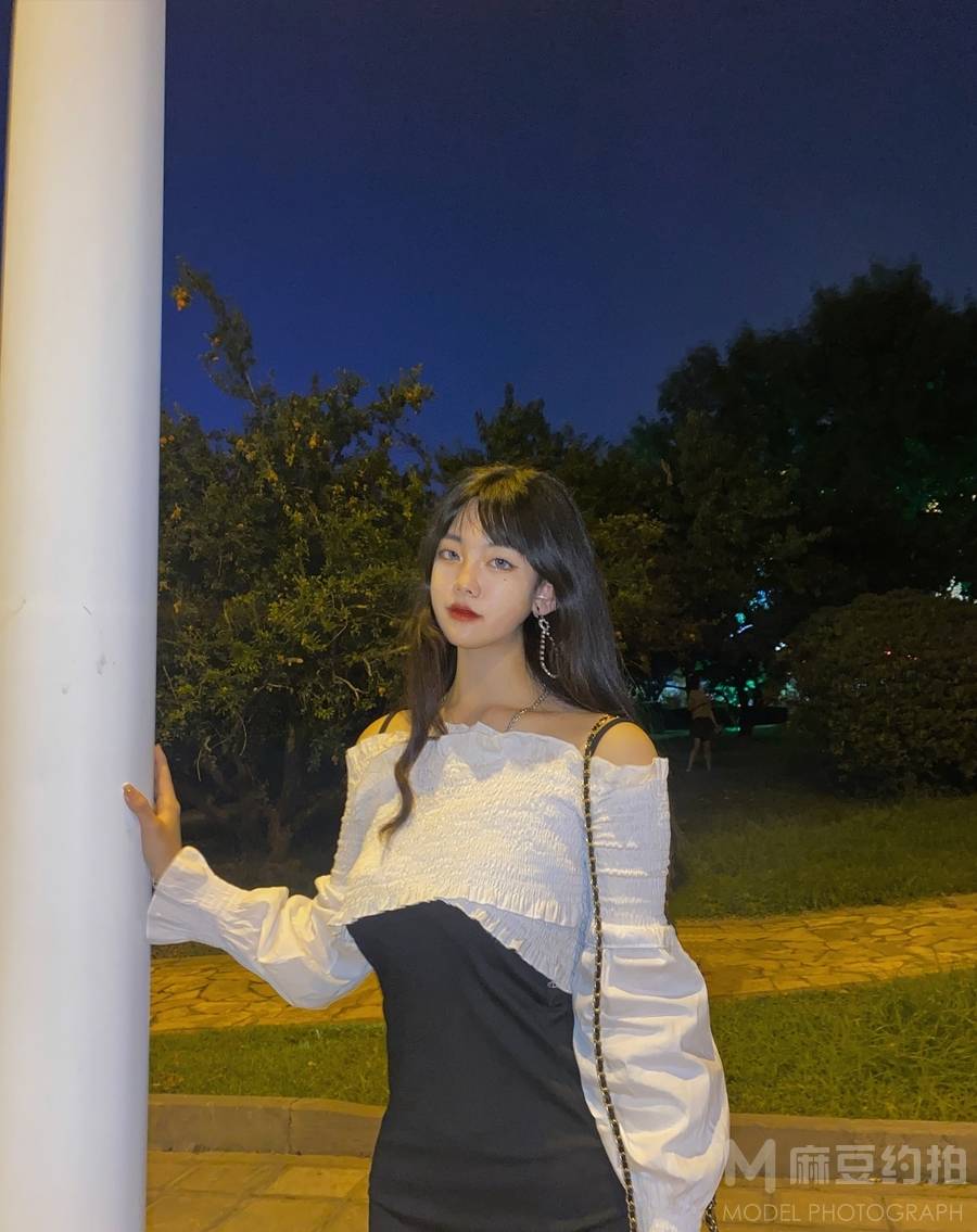 夜景模特
