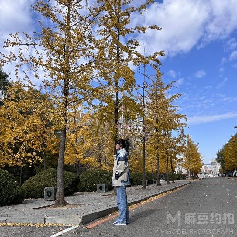 校园模特