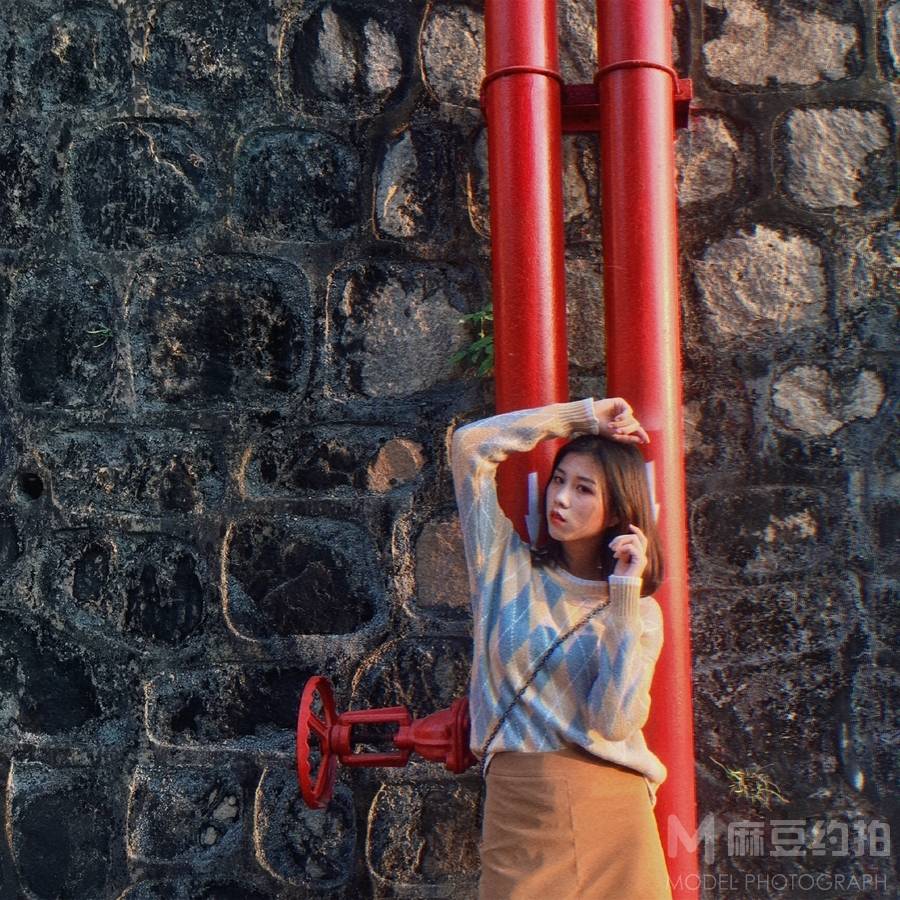 情绪模特