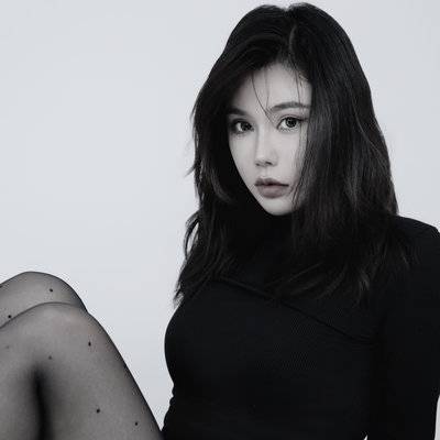 黑白模特