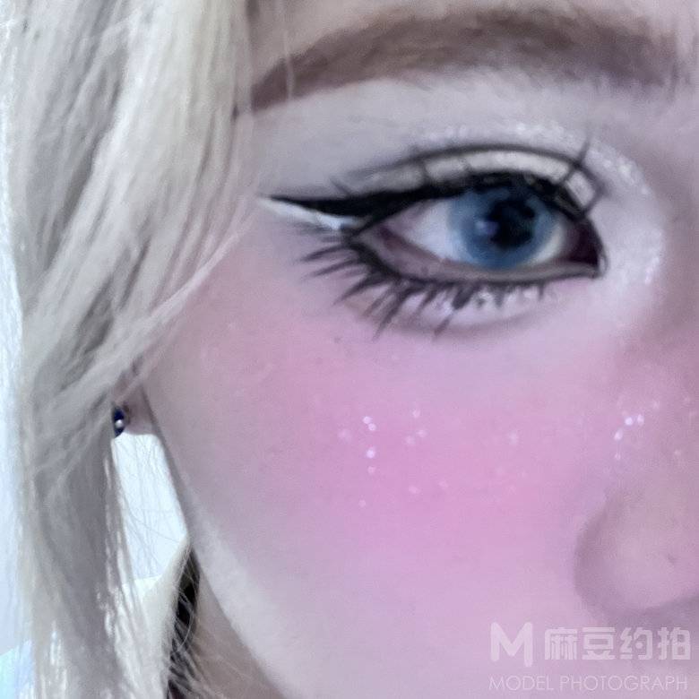 妆容模特