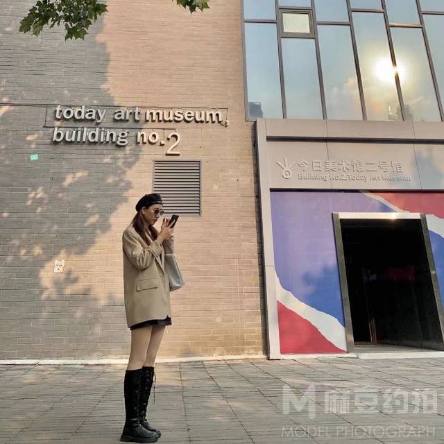校园模特