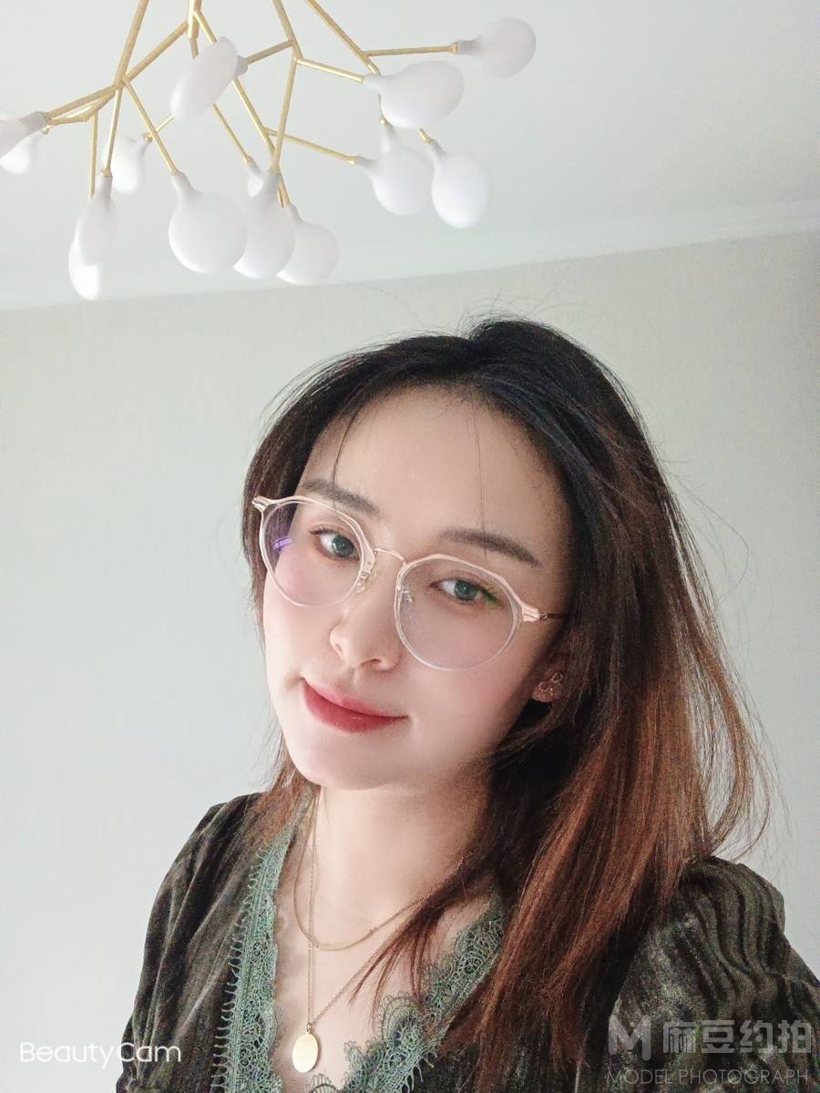 纪实模特