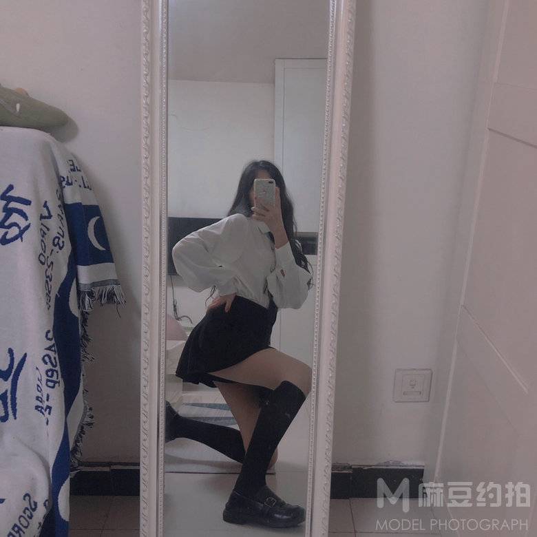 黑白模特