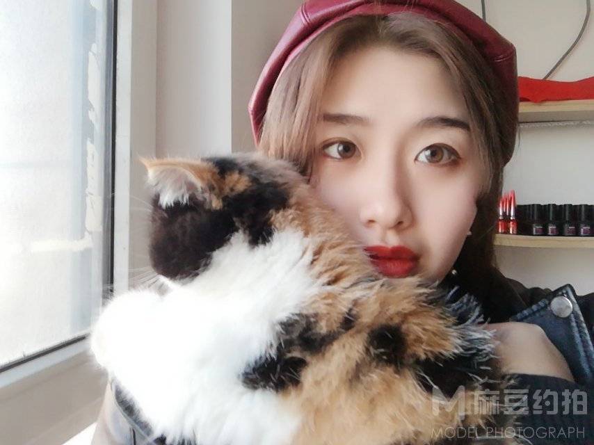 黑白模特
