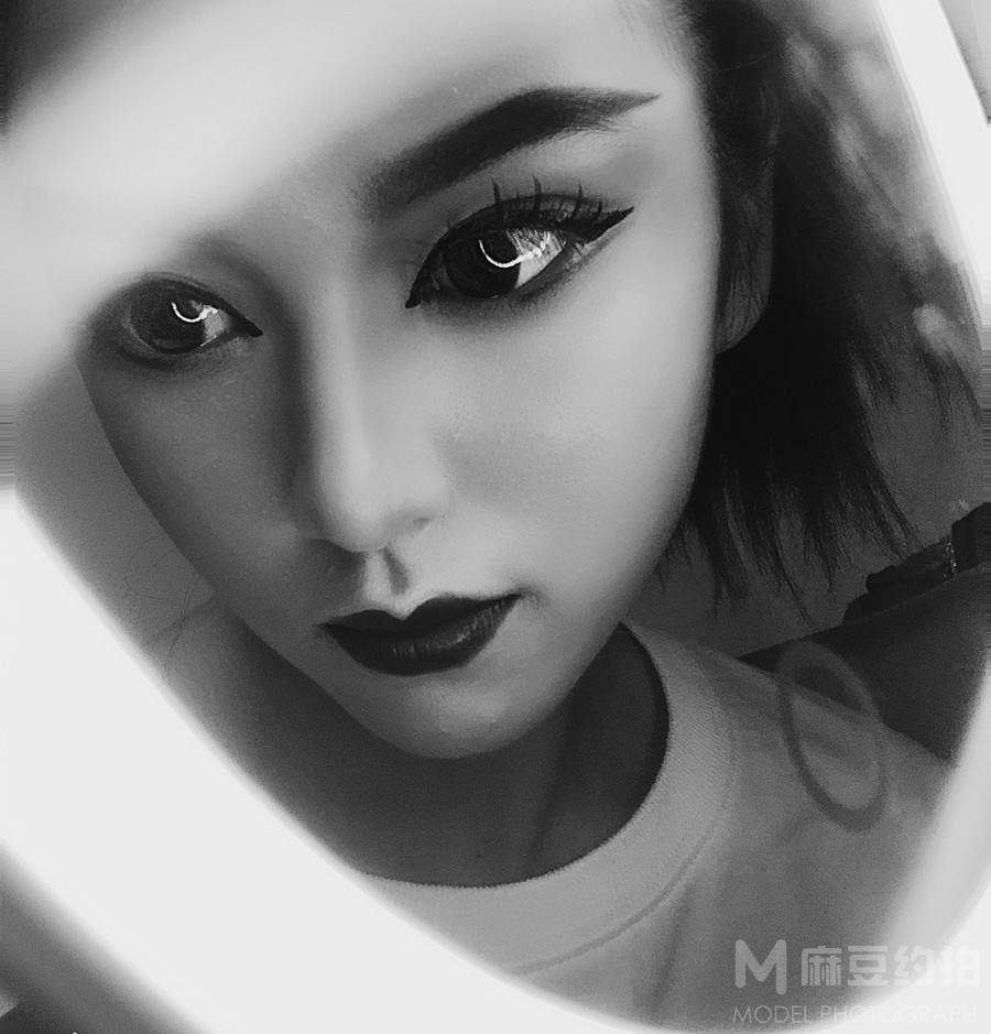 暗黑模特