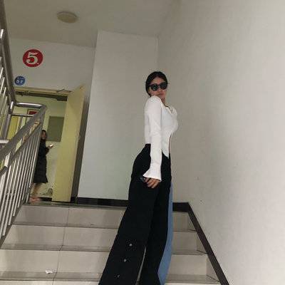 黑白模特