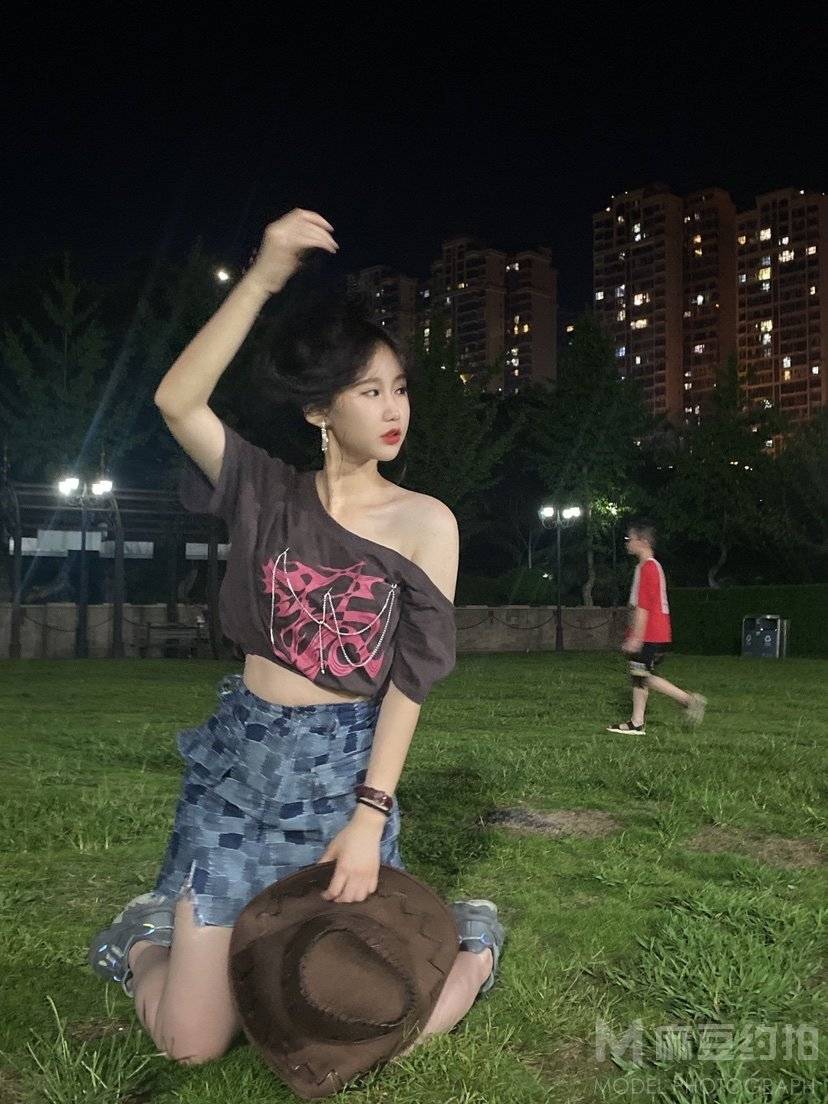 夜景模特