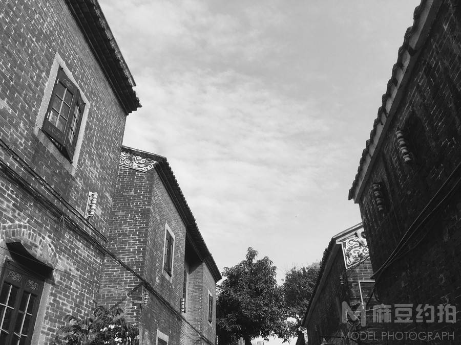 黑白模特