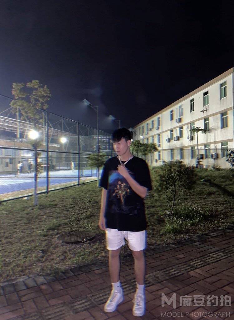 胶片模特