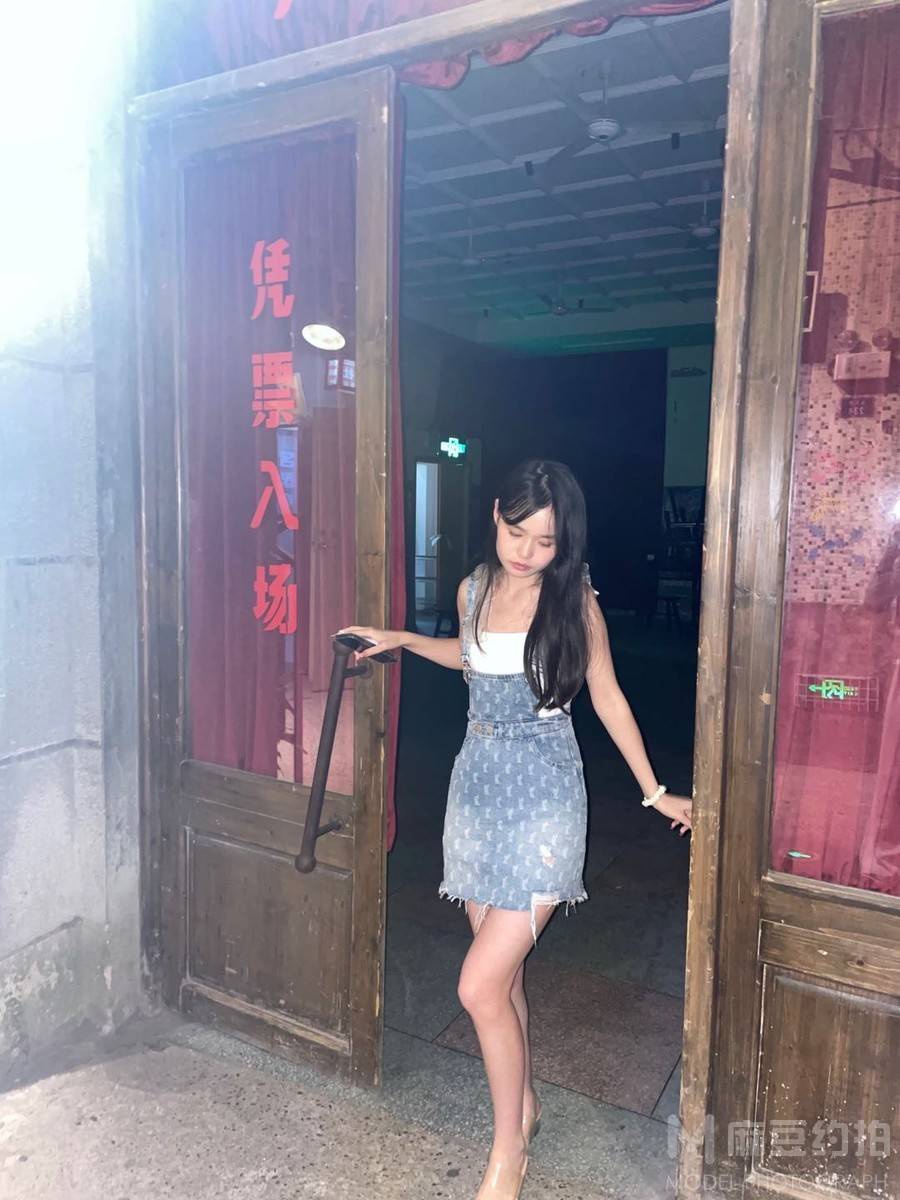 校园模特