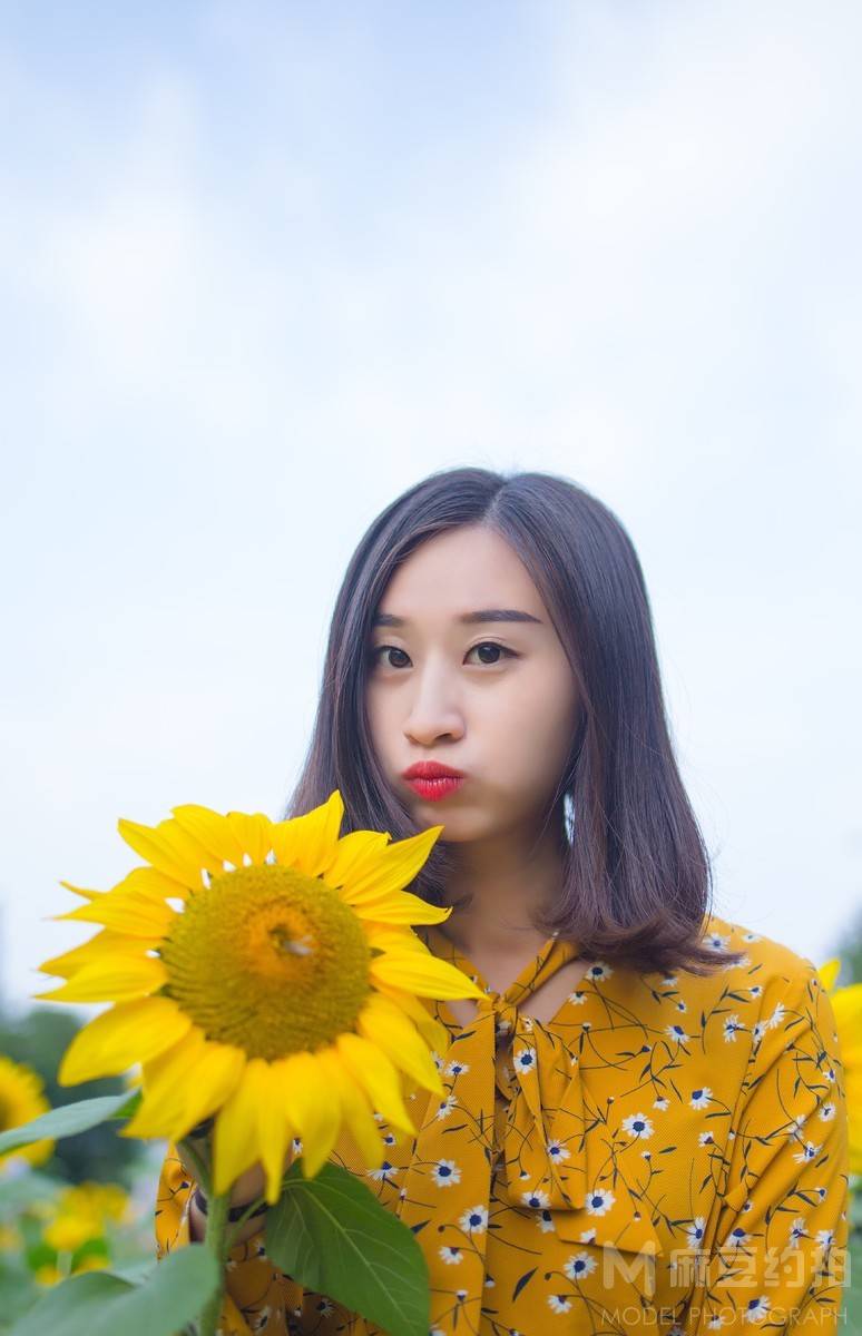 情绪模特