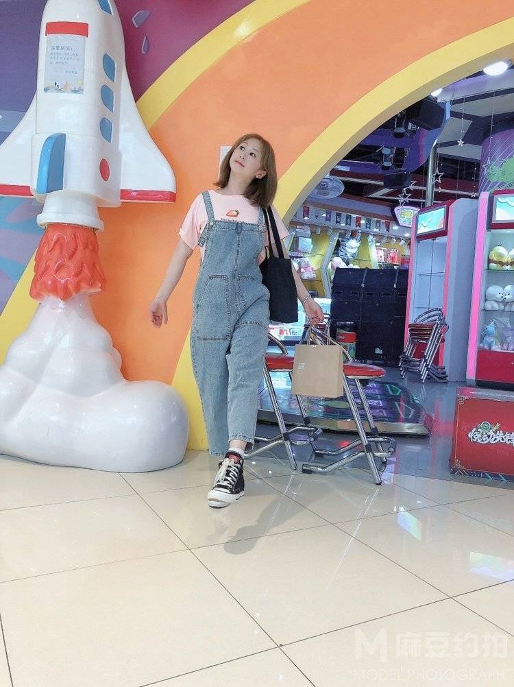 清新模特