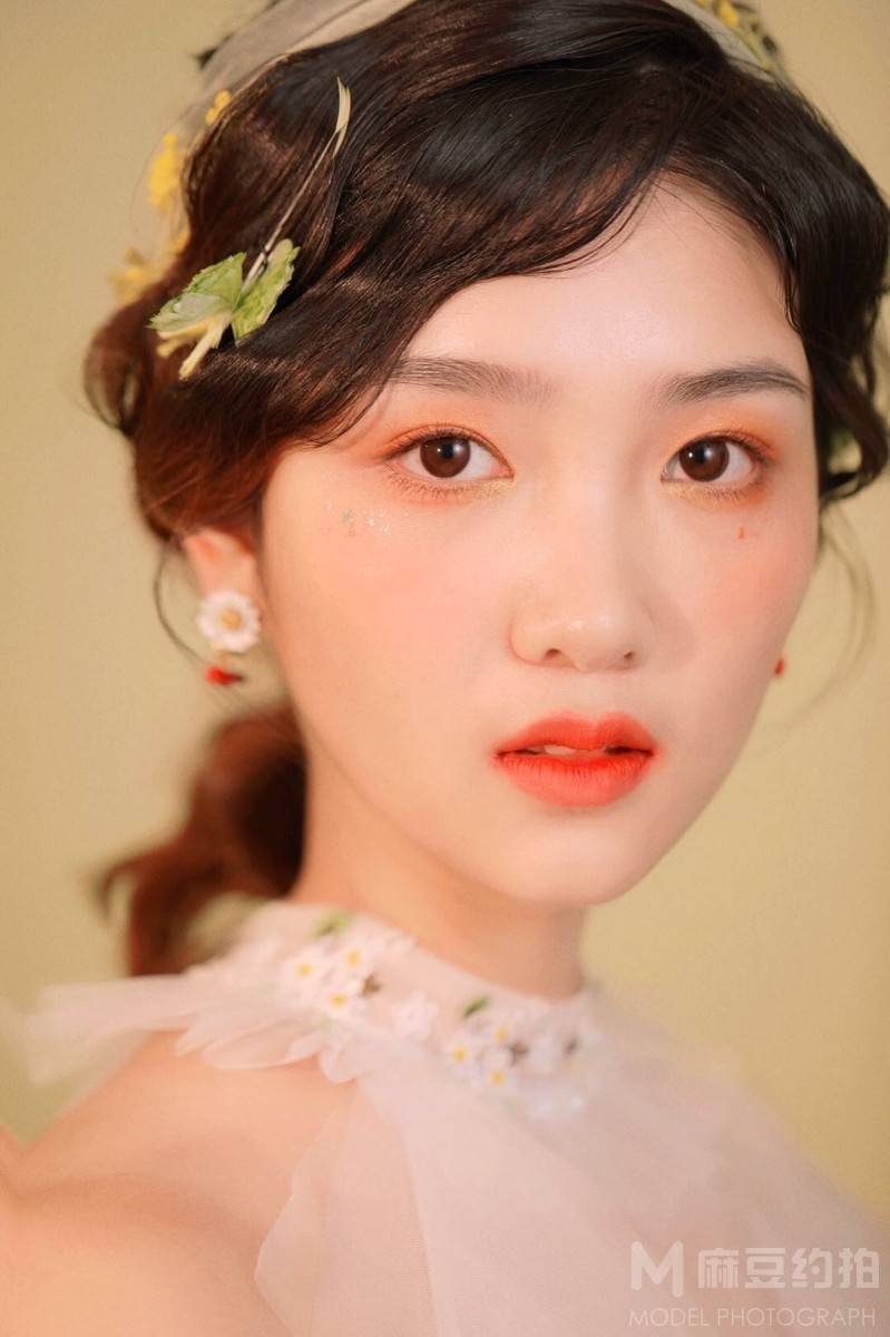 妆容模特