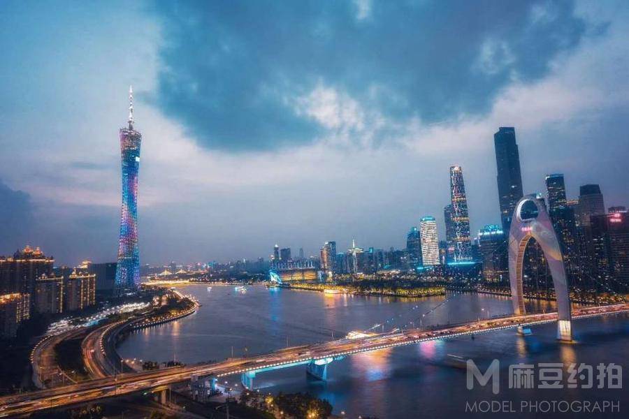 夜景模特