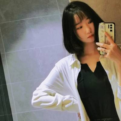 黑白模特