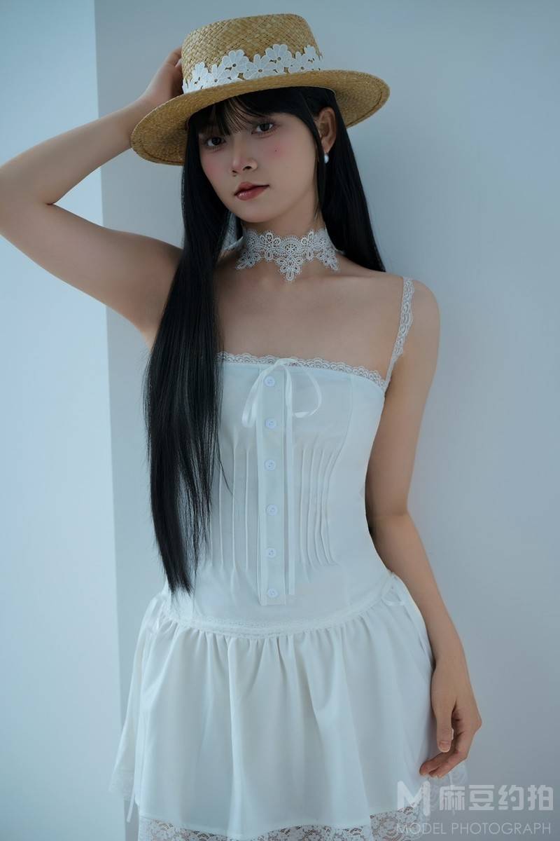 黑白模特
