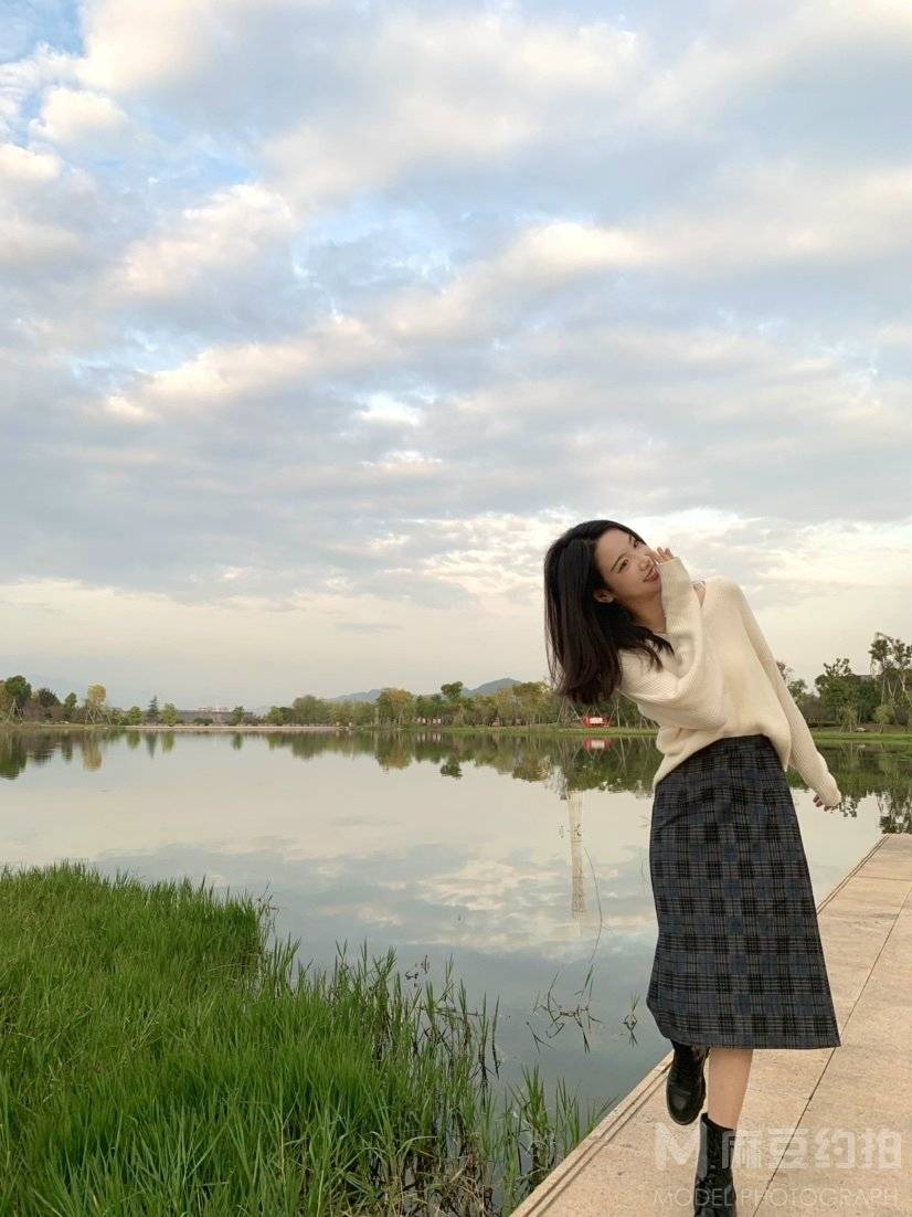 校园模特