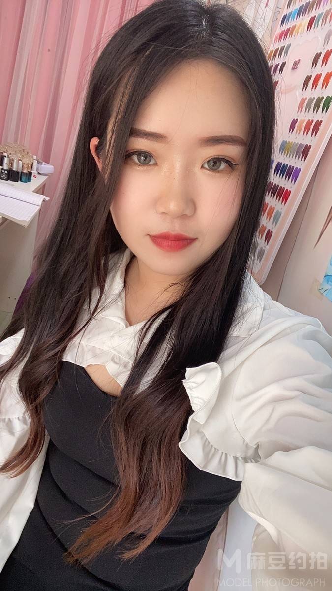 妆容模特