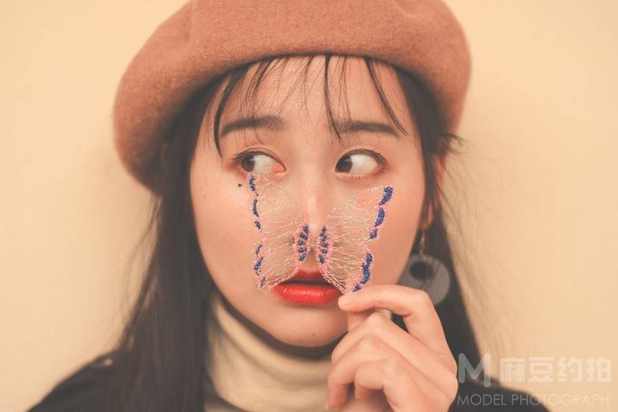 情绪模特