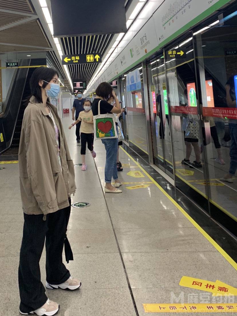 纪实模特