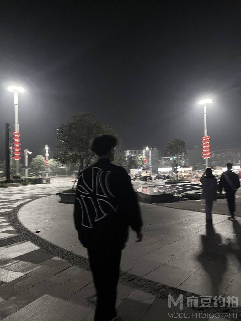 夜景模特