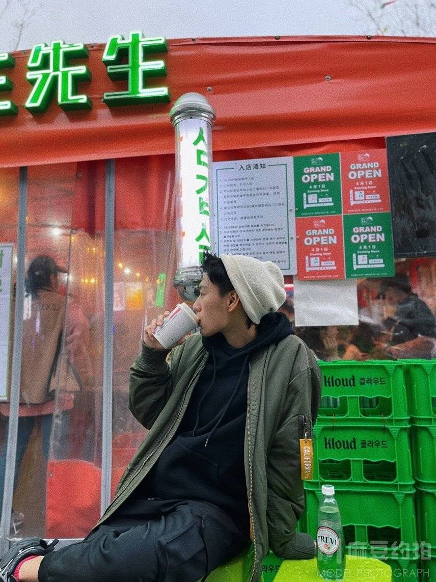 校园模特