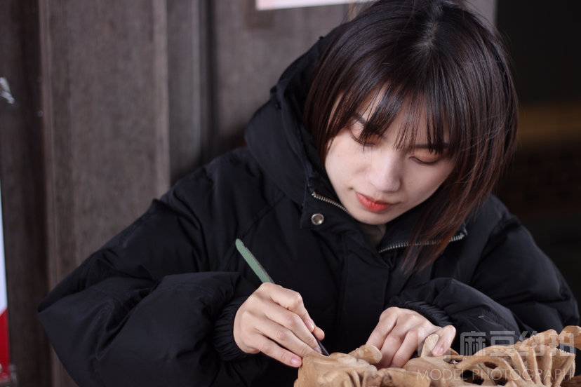 情绪模特