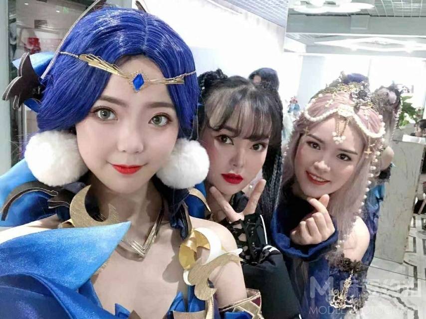 校园模特