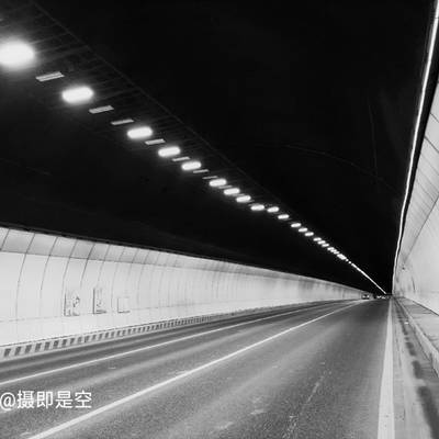 黑白模特