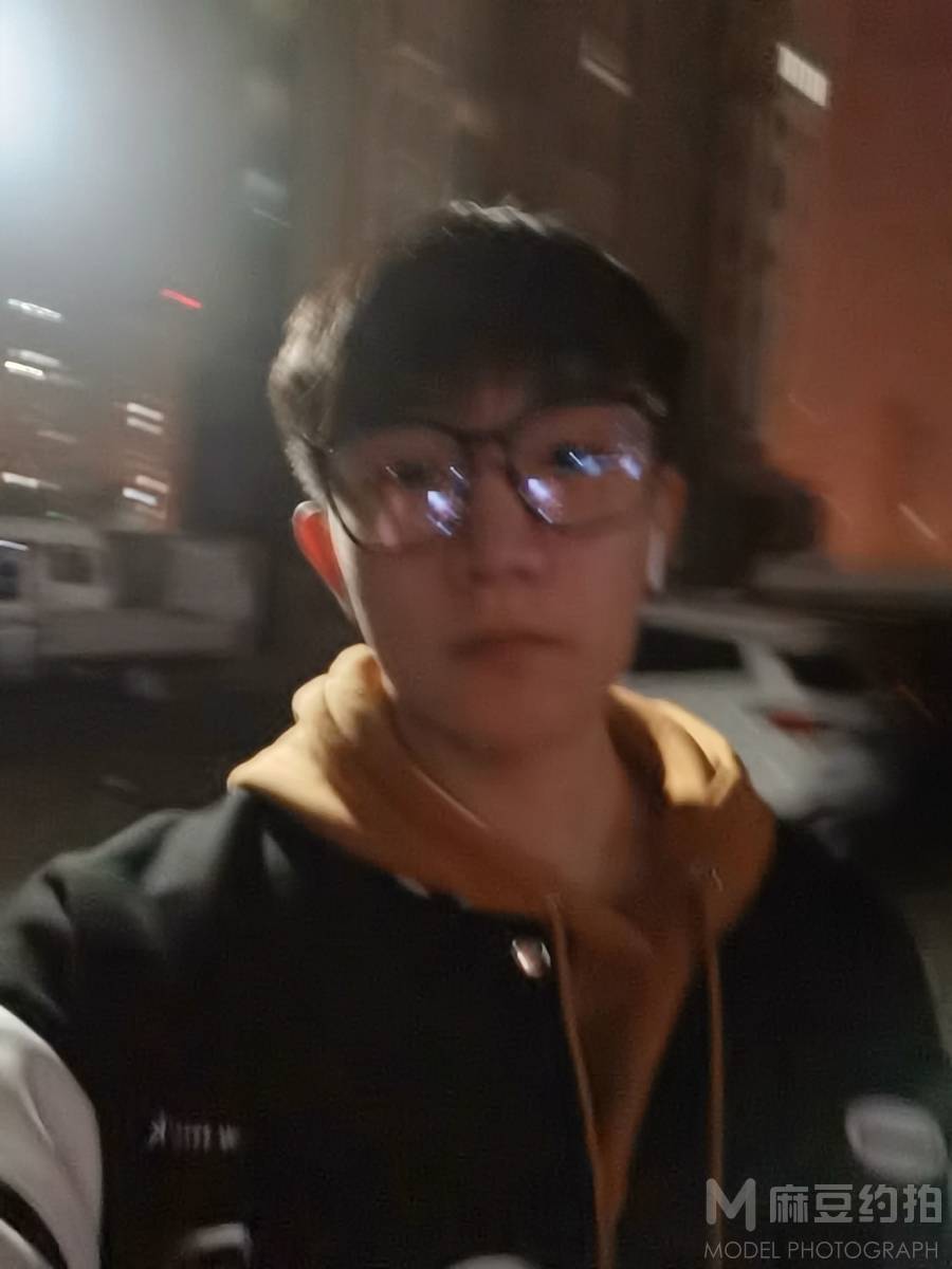 胶片模特