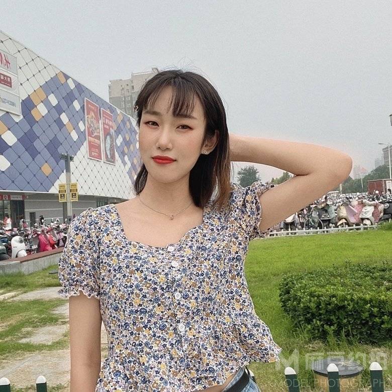 妆容模特