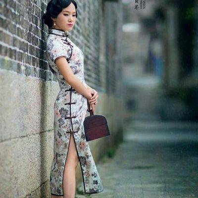 黑白模特