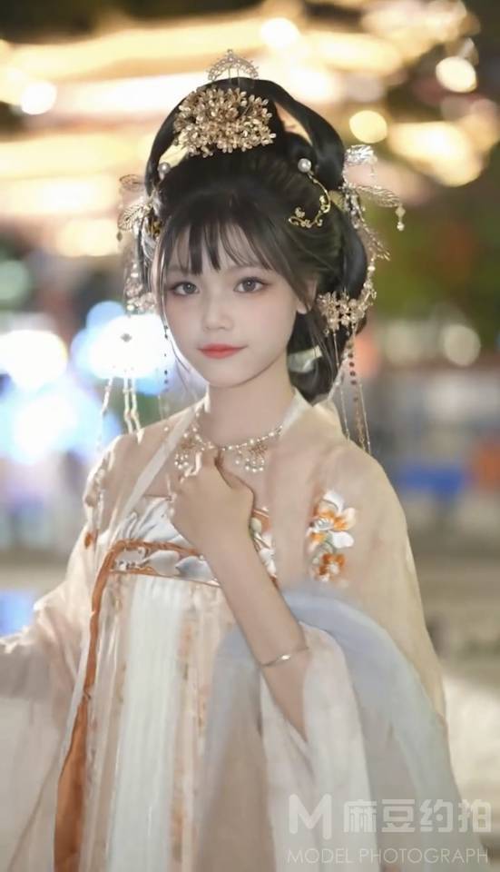 汉服模特