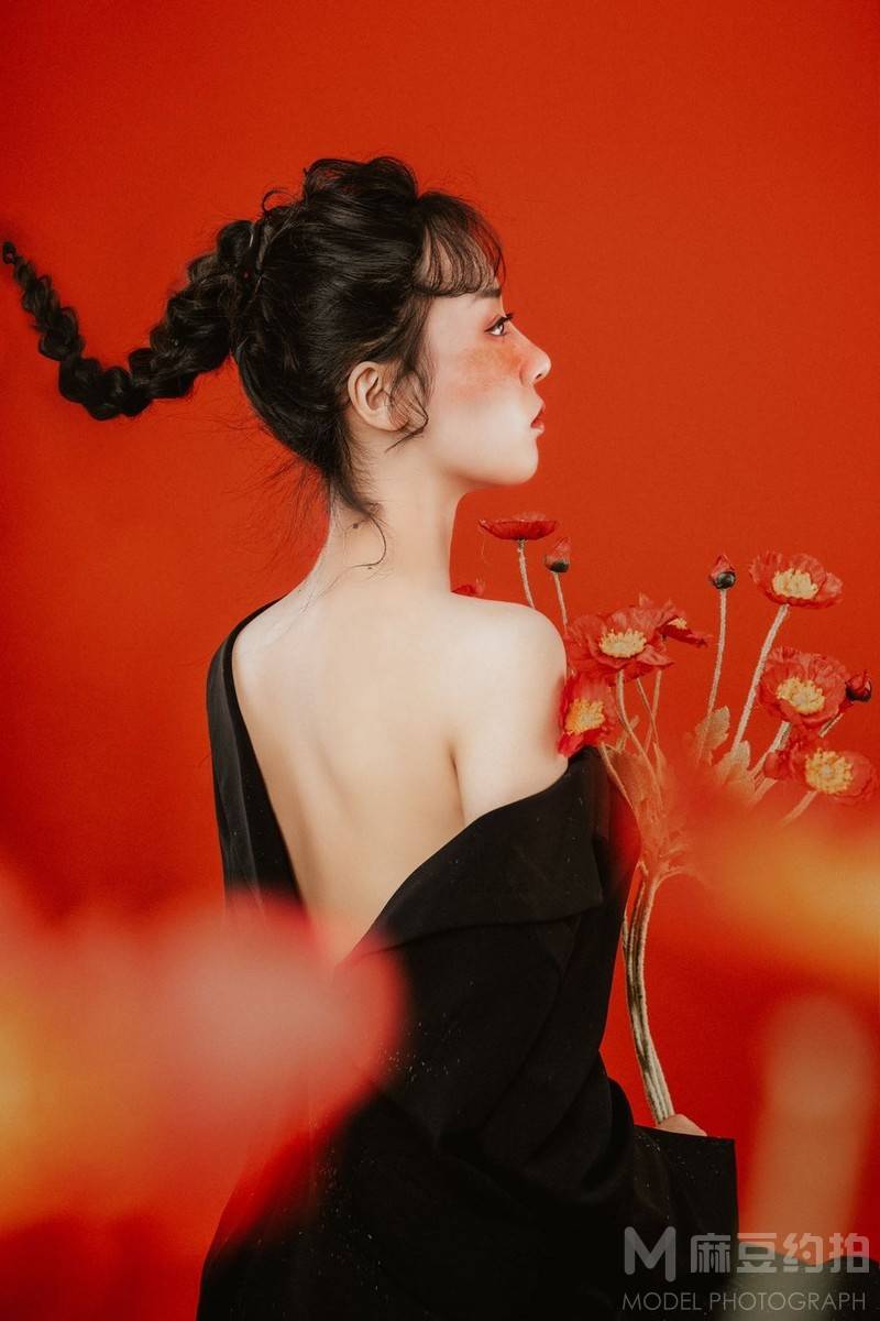 情绪模特