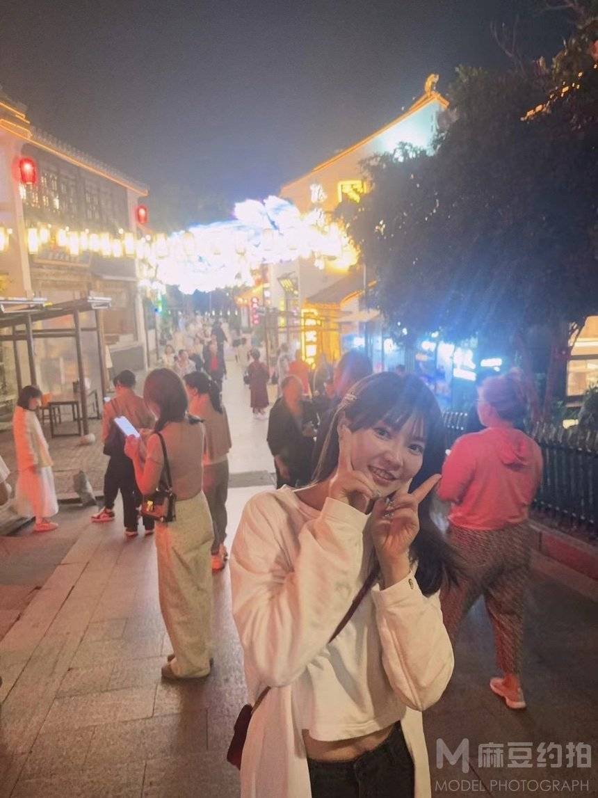 夜景模特