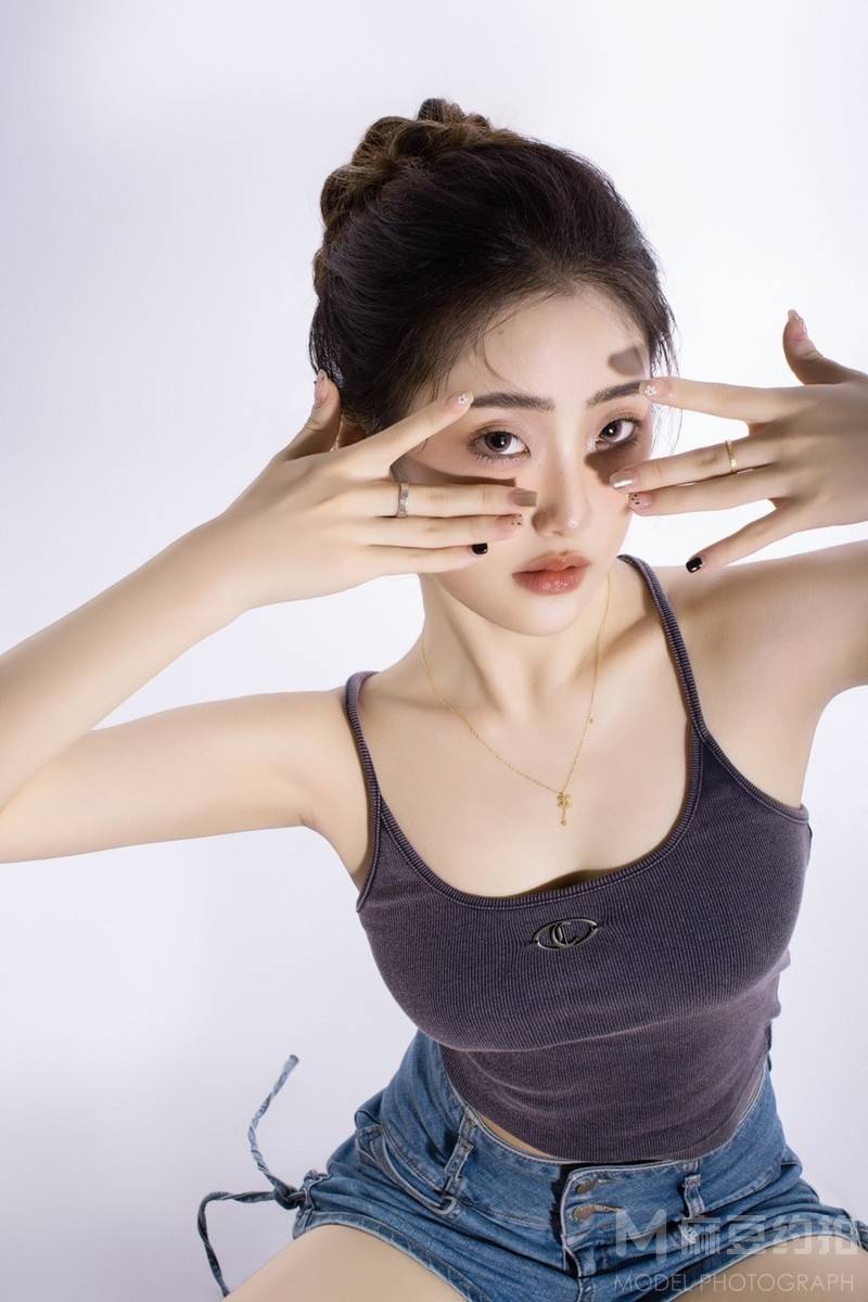 妆容模特