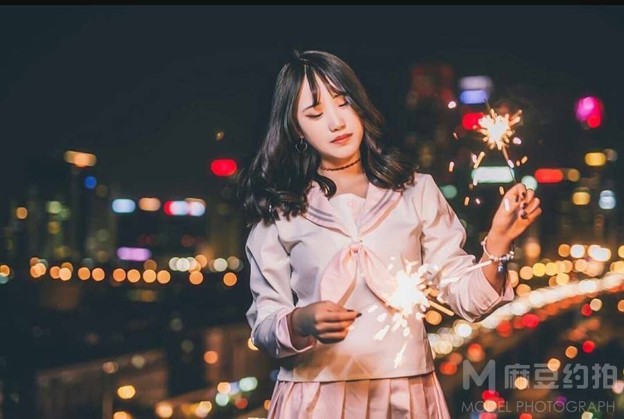 夜景模特