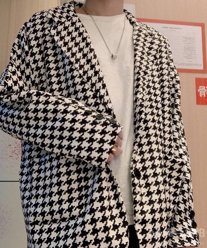 黑白模特