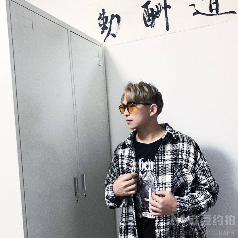 暗黑模特